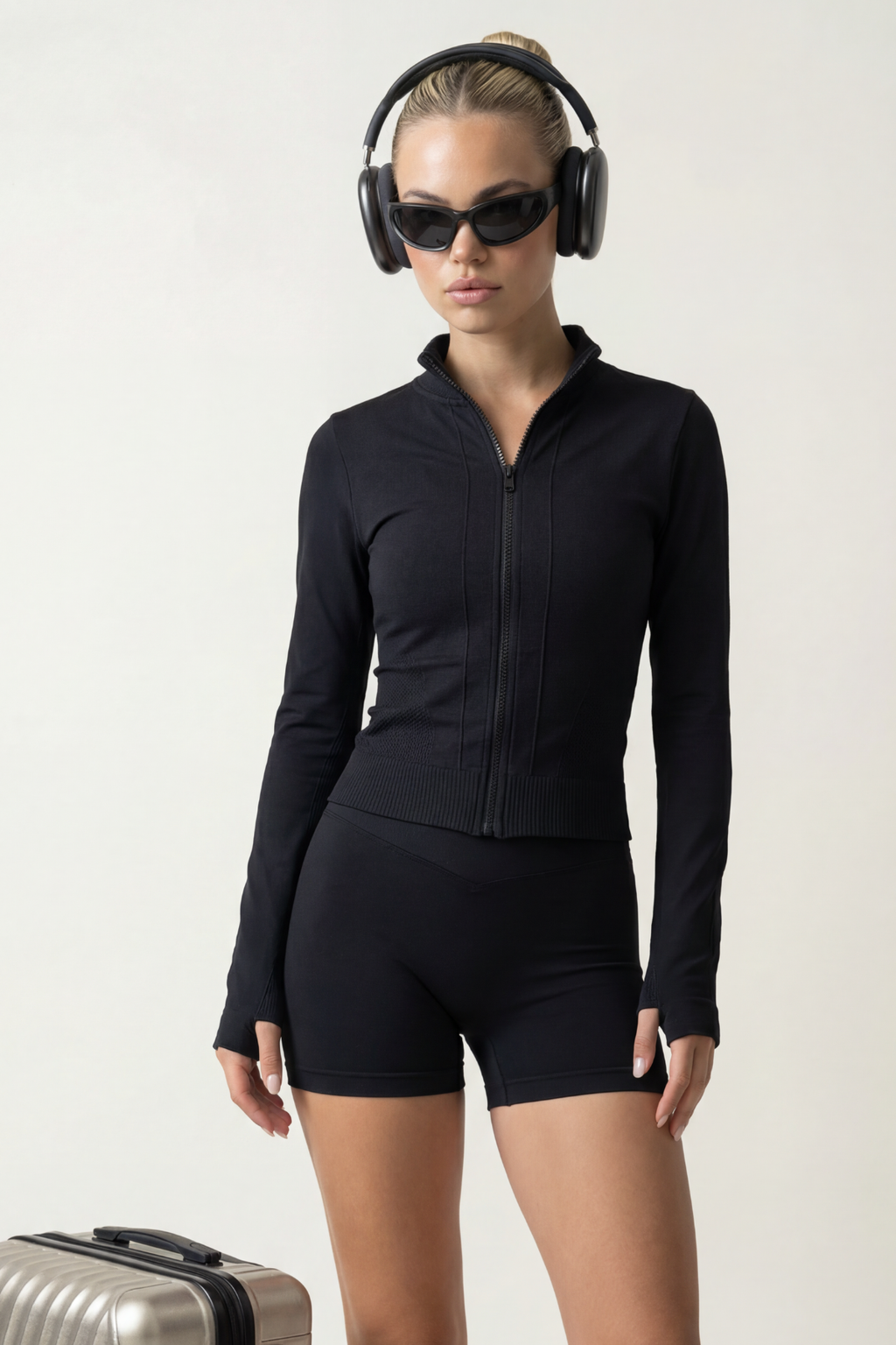 FREYA – Black Seamless Zip Jacket
