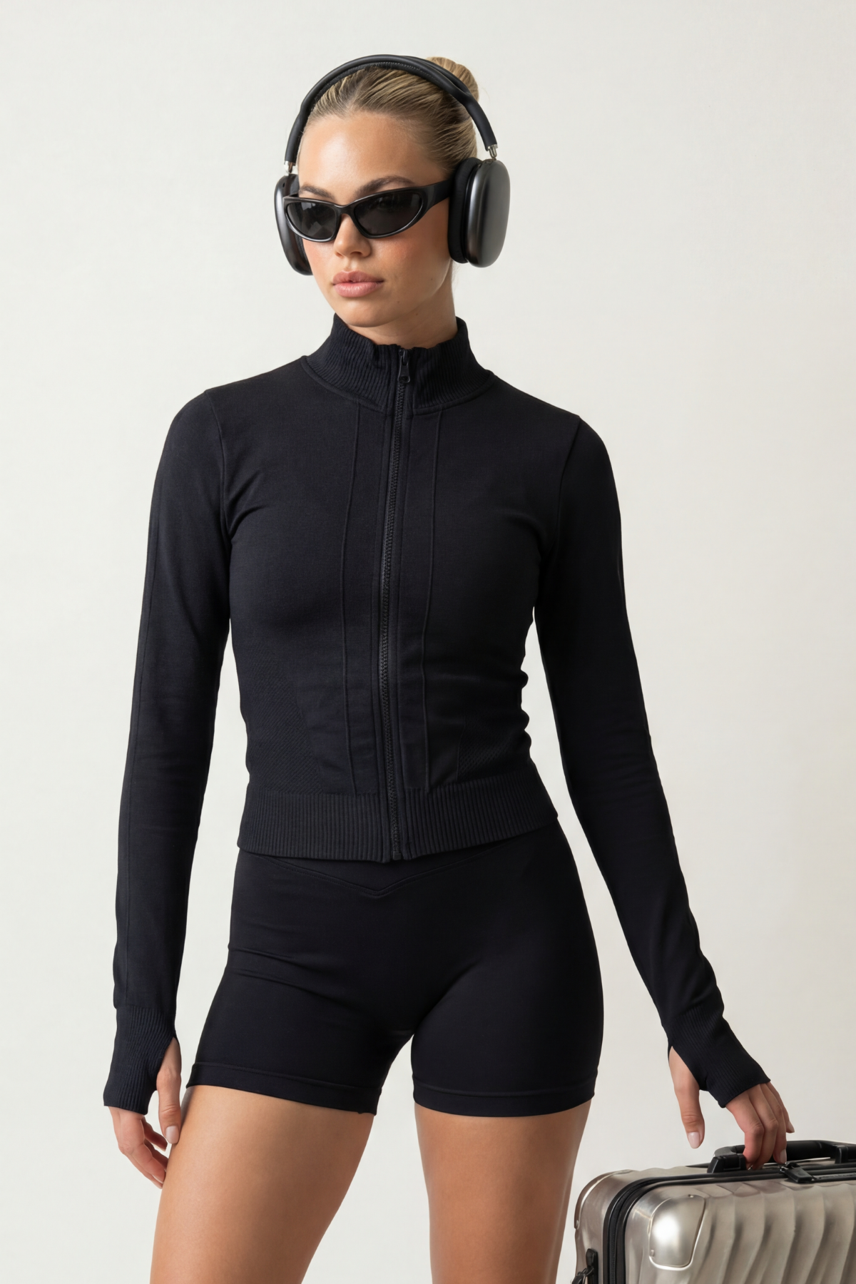 FREYA – Black Seamless Zip Jacket