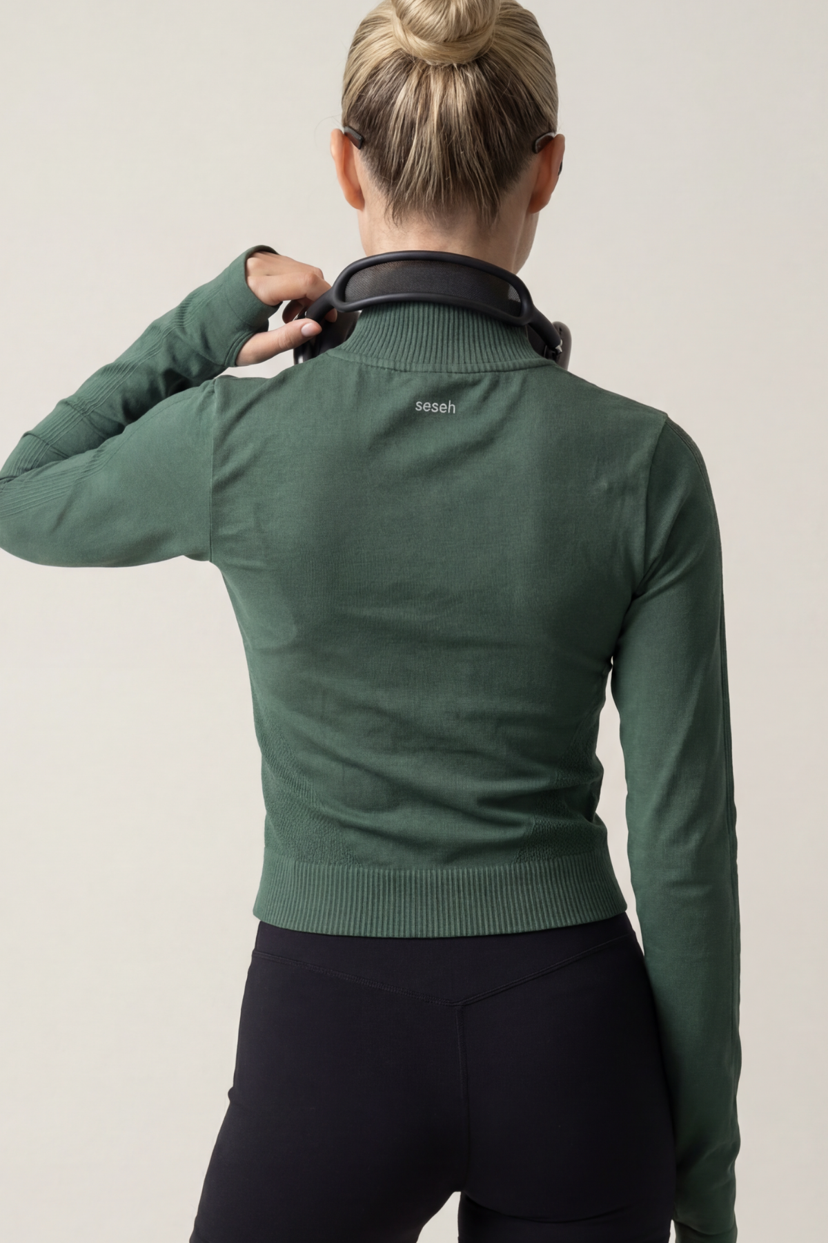 FREYA – Pine Green Seamless Zip Jacket