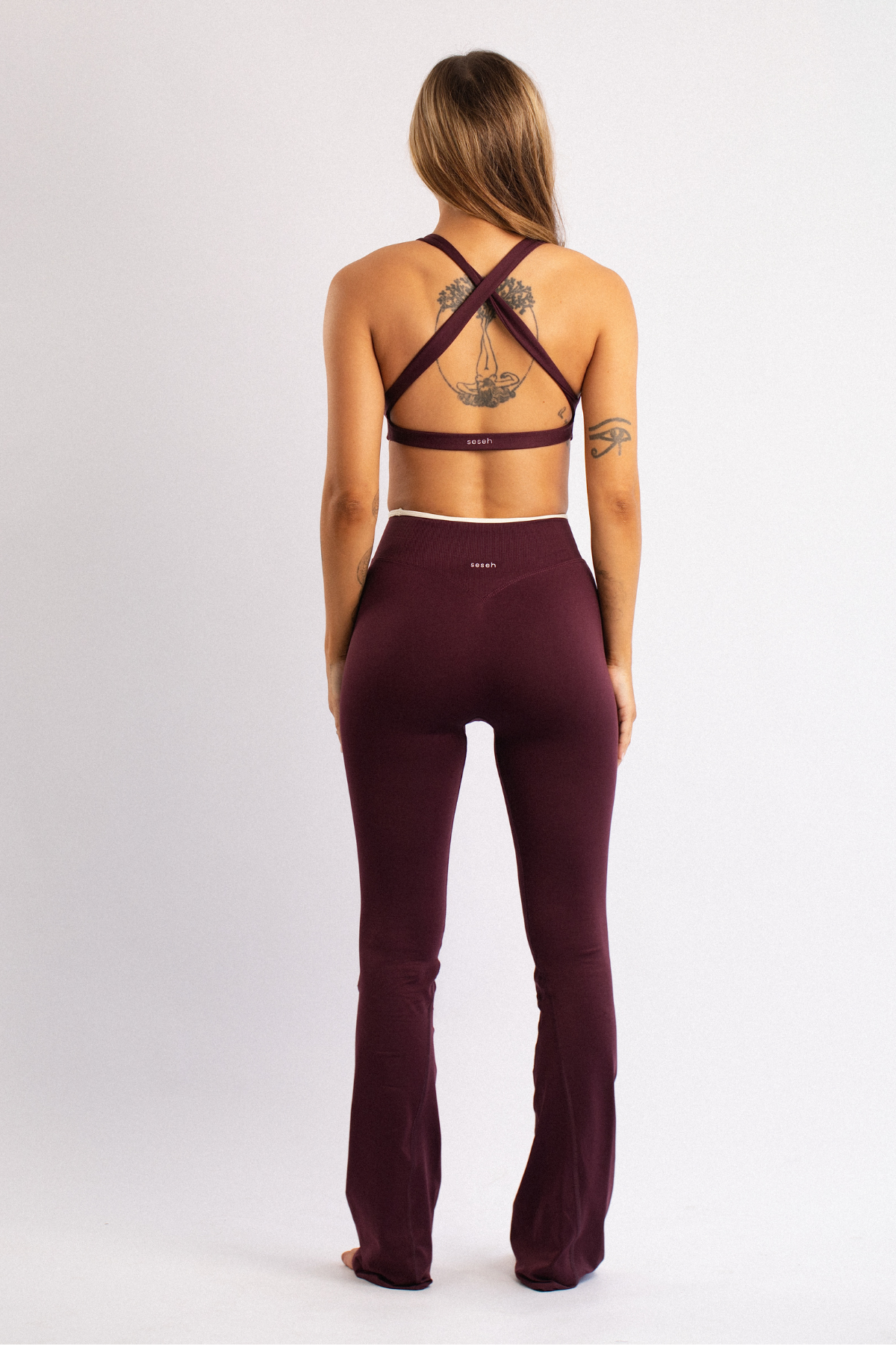 Two-Tone V-Cut Waistband Flare Leggings Burgundy