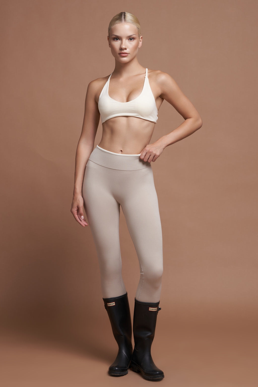 ROSA – Coconut White Seamless Sports Bra
