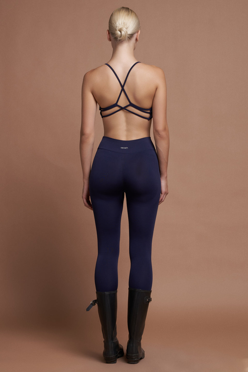 ROSA – Navy Seamless Sports Bra