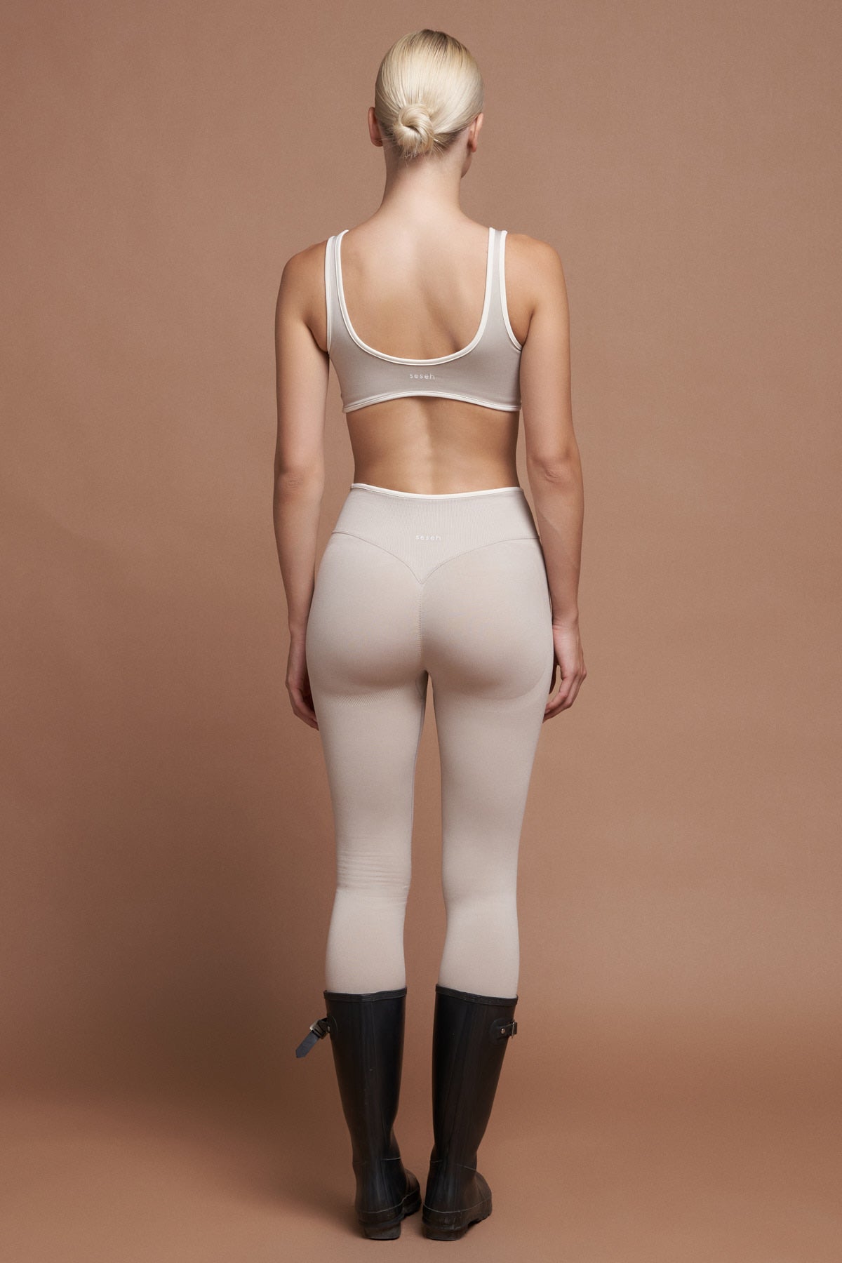 NAIA – Gray Two-Tone Seamless Sports Bra