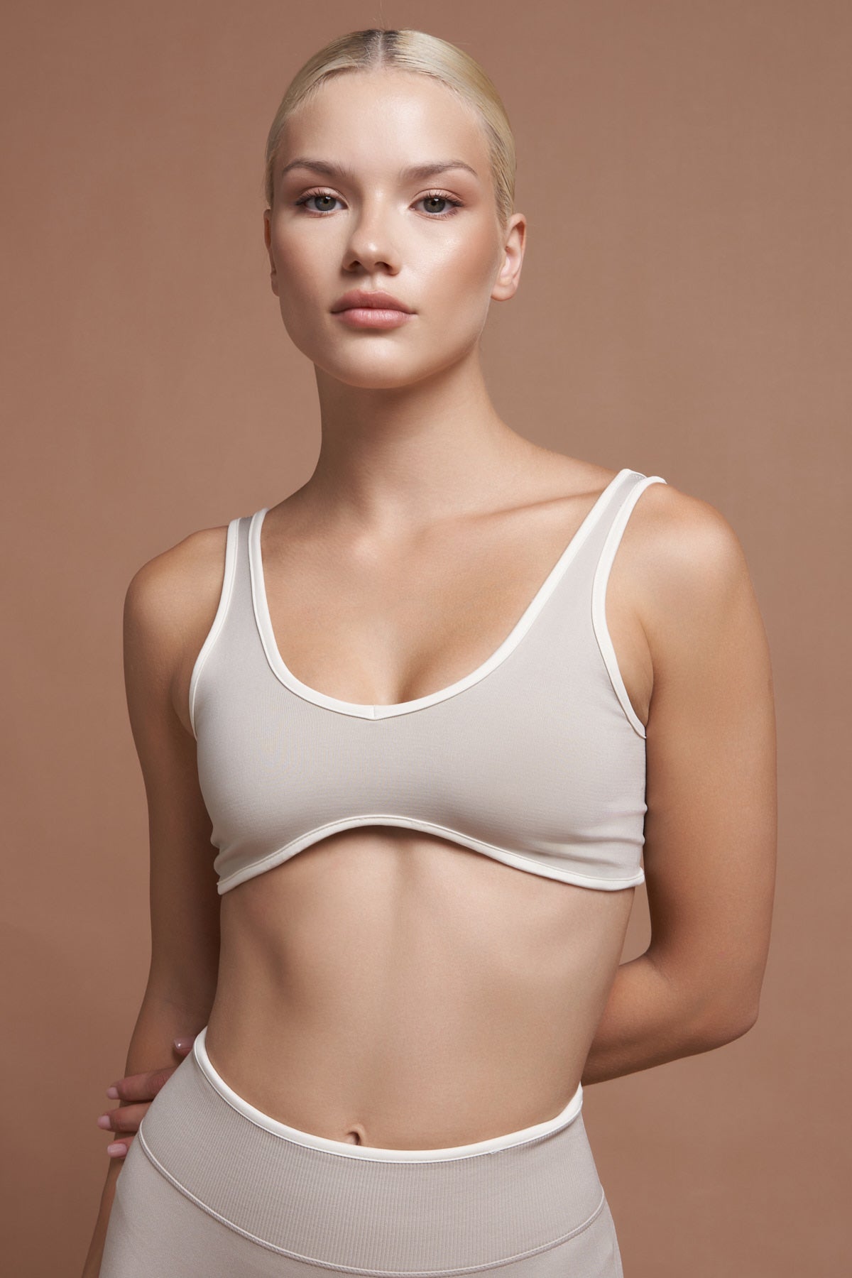 RIVA – Two-Tone Gray Seamless Scrunch Shorts