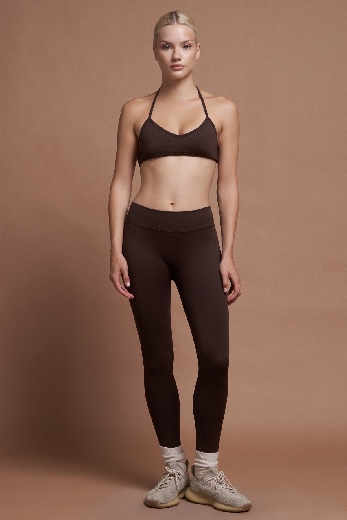 FERRA – Brown Seamless Sports Bra