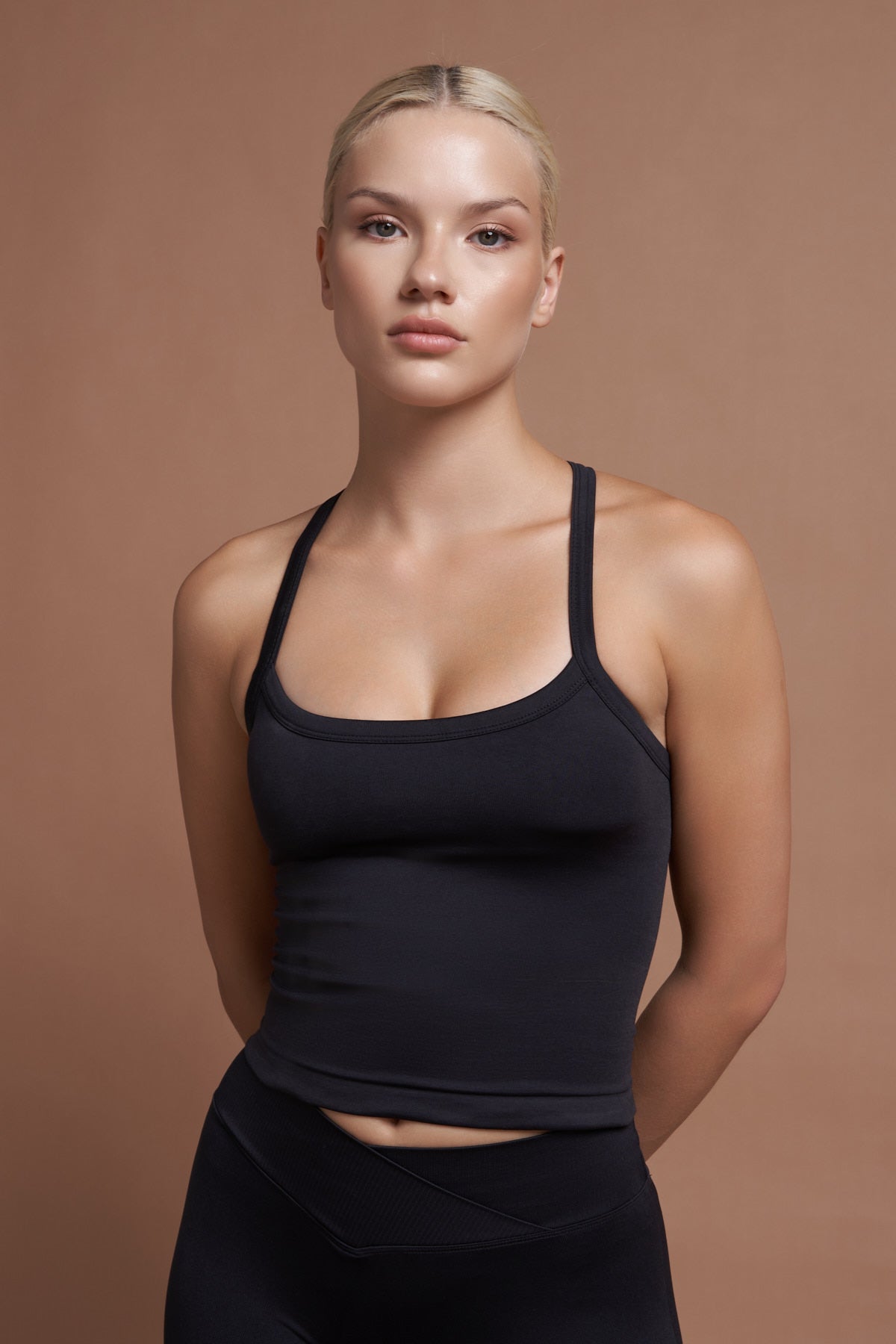 NOVA – Black Seamless Double-Layer Tank Top