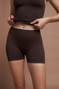 RIVA – Brown Two-Tone Seamless Scrunch Shorts