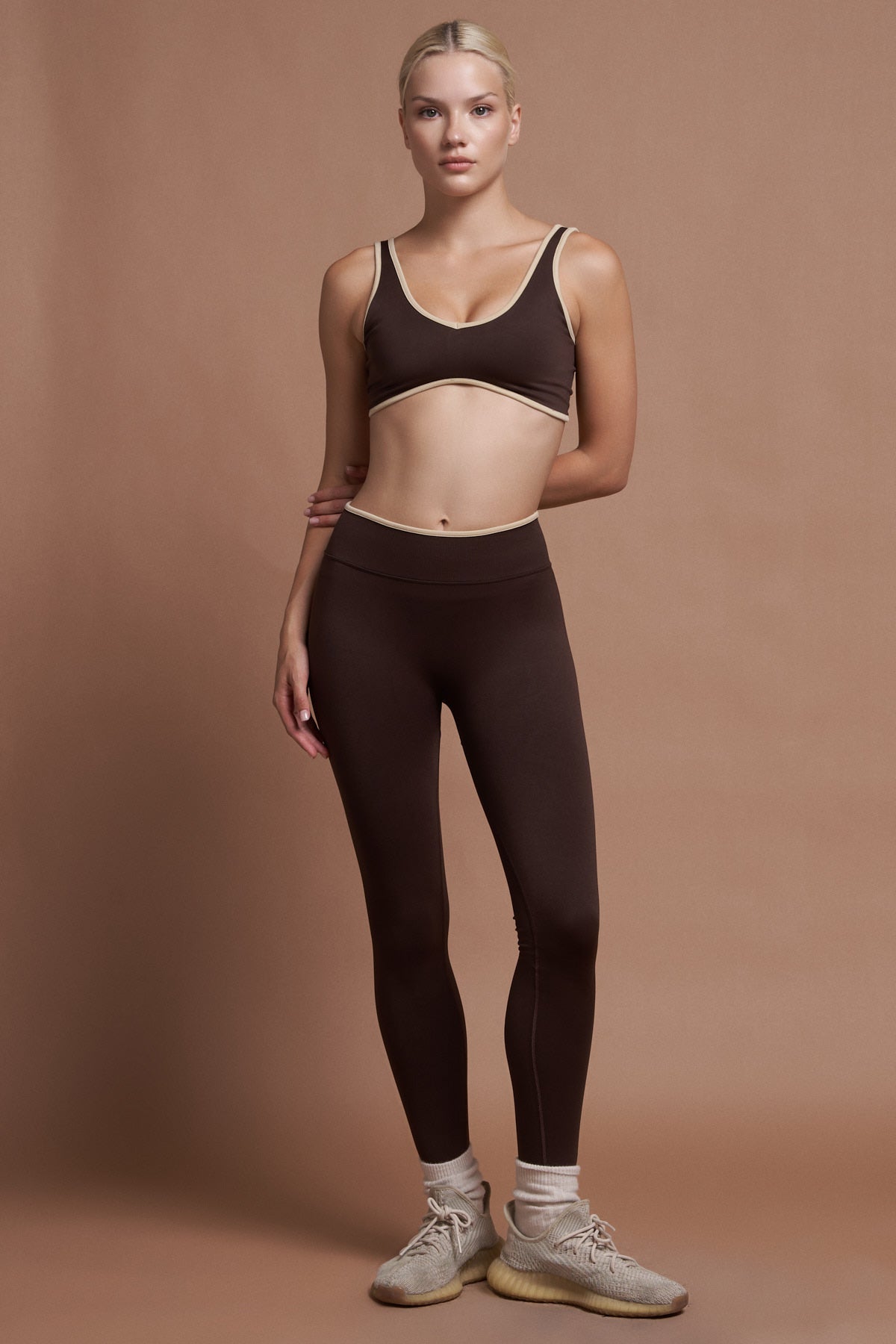 NAIA Brown Two - Tone Seamless Sports Bra