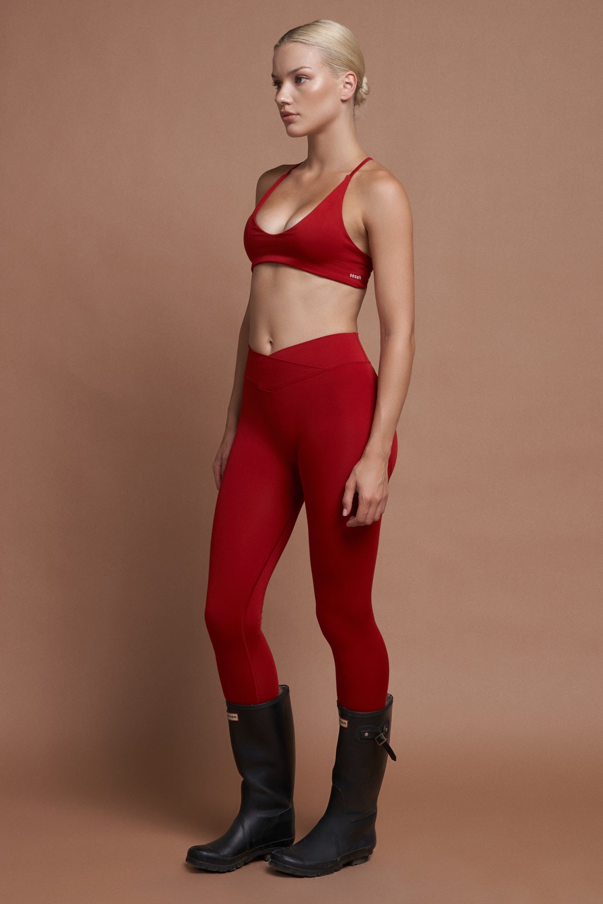 ROSA – Red Seamless Sports Bra