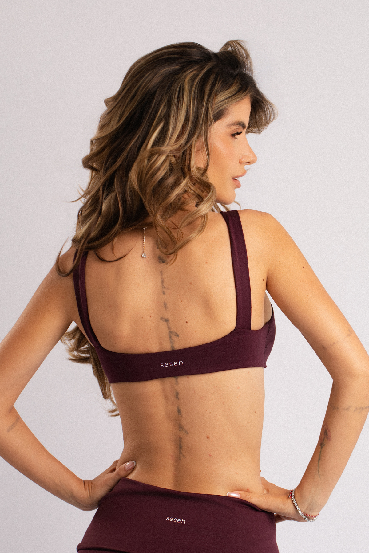 Seamless Scoop Sports Bra Burgundy