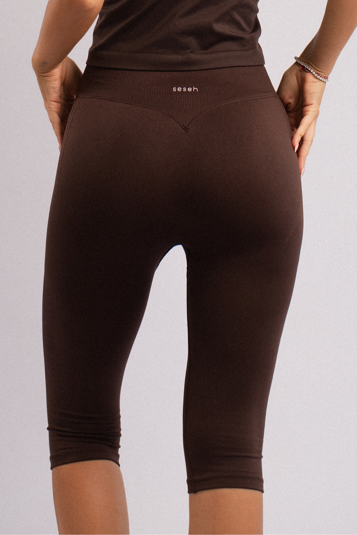 High-Waist Seamless Capri Leggings Brown