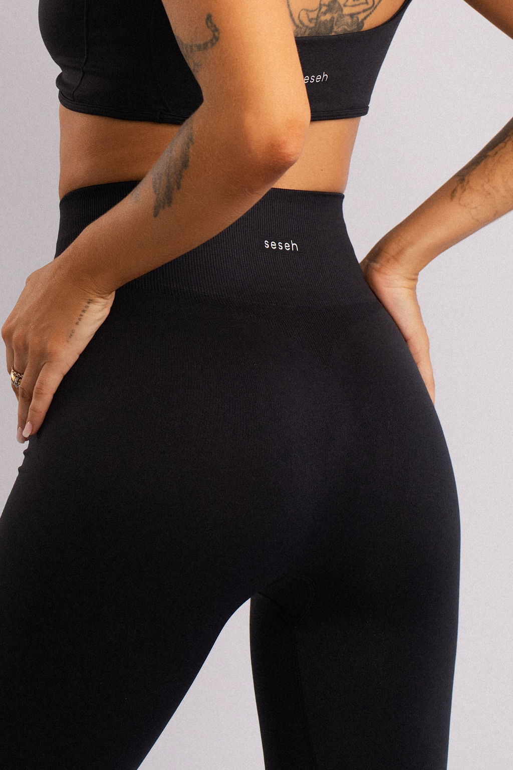 Seamless High-Waist Flare Leggings Black