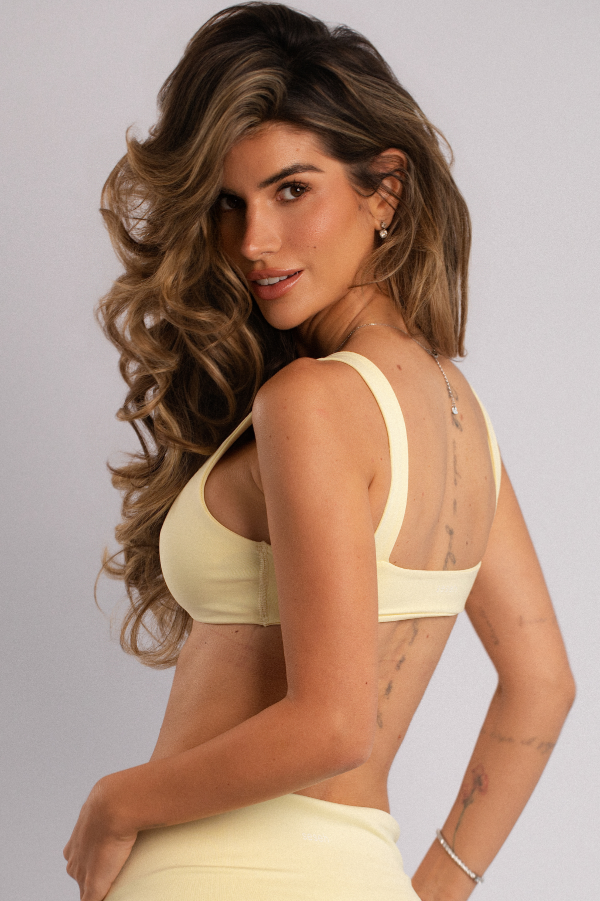 Seamless Scoop Sports Bra Yellow