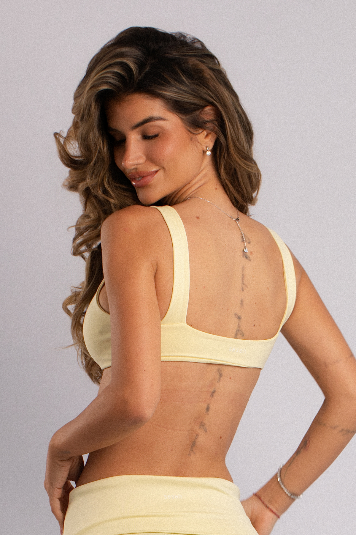 Seamless Scoop Sports Bra Yellow