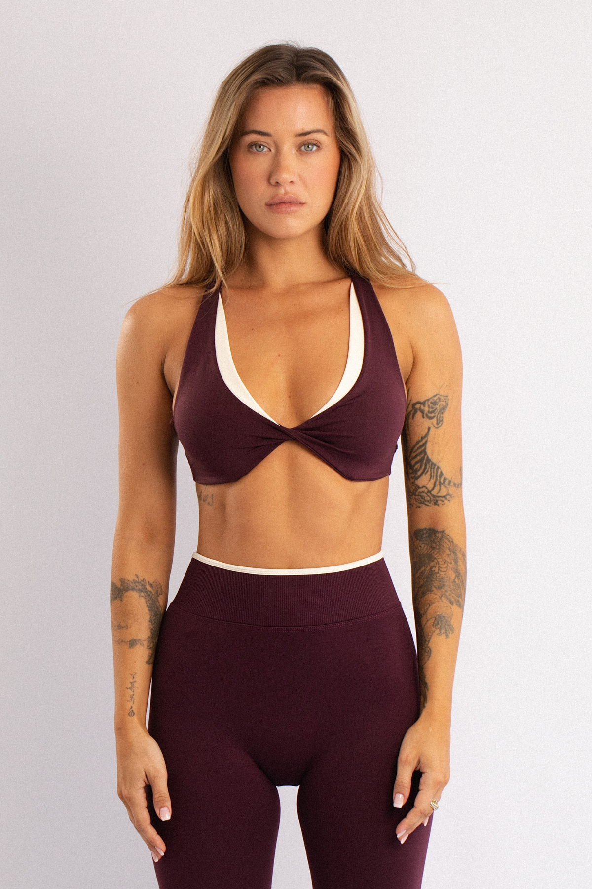 Contrast Two-Tone Twist Bra Burgundy