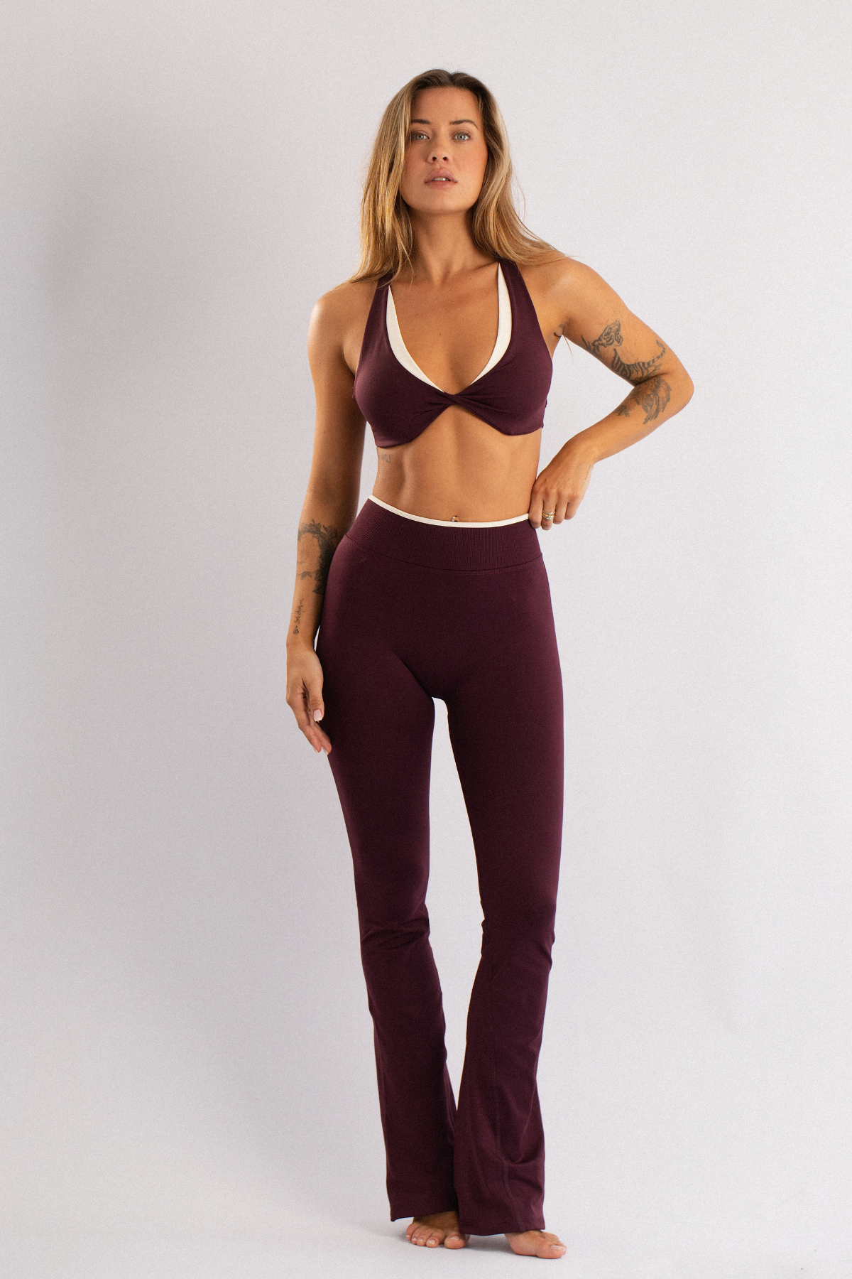 Two-Tone V-Cut Waistband Flare Leggings Burgundy